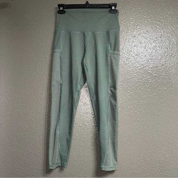 Aerie chill play move green leggings size M - Picture 1 of 6